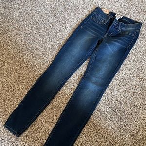 NEW WITH TAGS Mudd Super Skinny Jegging